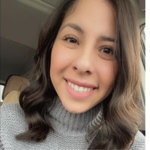 Meet your Posher, Diana b.